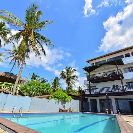 Lucky Seven Beach Resort Hikkaduwa Exterior photo