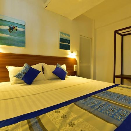 Lucky Seven Beach Resort Hikkaduwa Exterior photo