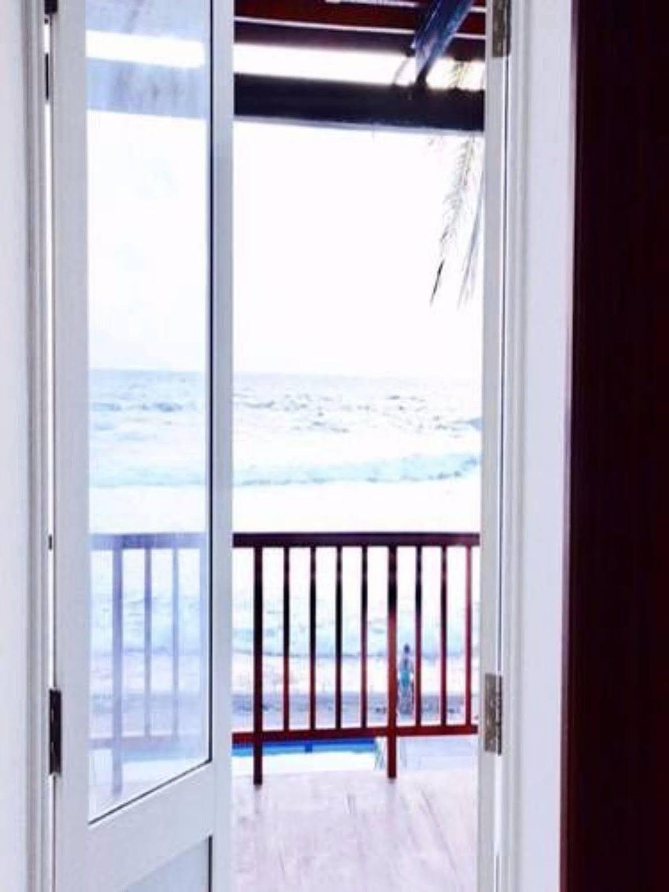 Lucky Seven Beach Resort Hikkaduwa Exterior photo