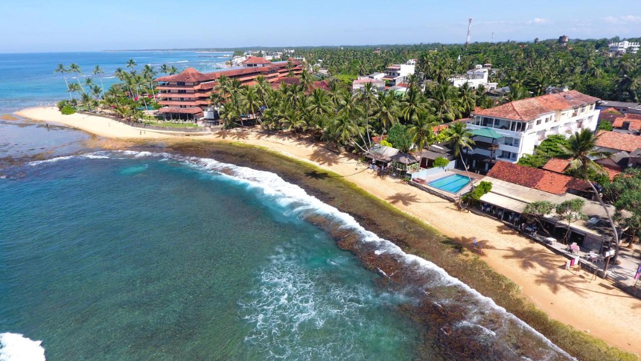 Lucky Seven Beach Resort Hikkaduwa Exterior photo