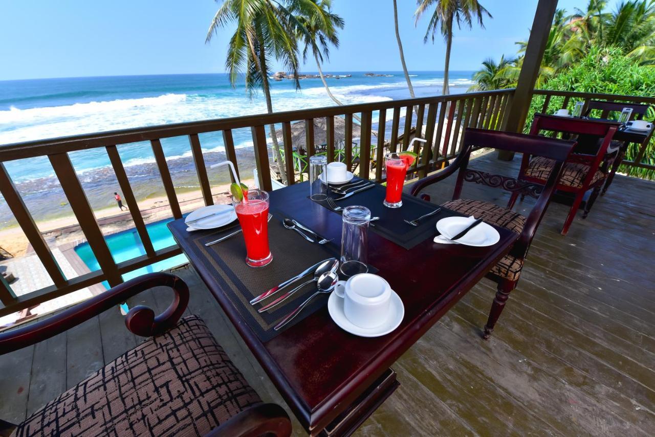Lucky Seven Beach Resort Hikkaduwa Exterior photo
